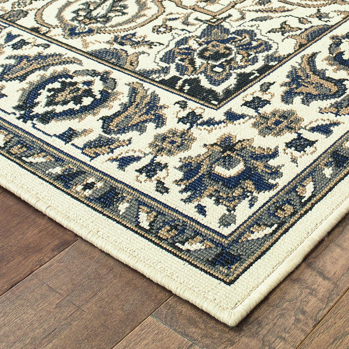 5' X 8' Oriental Stain Resistant Indoor / Outdoor Area Rug - Ivory / Blue