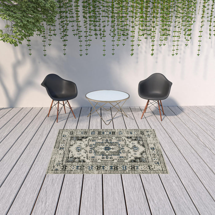 5' X 7' Oriental Stain Resistant Indoor / Outdoor Area Rug - Blue / Beige