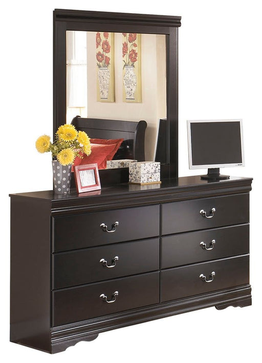 Huey Vineyard - Dresser, Mirror - Black Signature Design by Ashley®