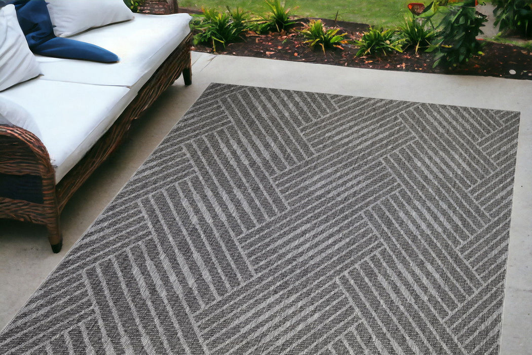 4' X 6' Geometric Stain Resistant Outdoor / Indoor Area Rug - Gray / Blue