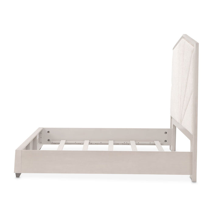 Fantosini - King Tufted Panel Bed - Silver Mist