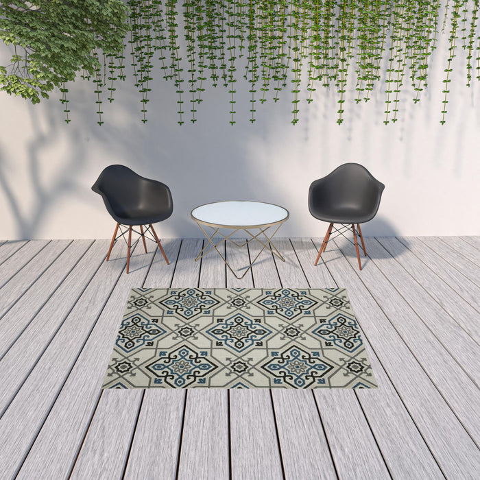 5' X 7' Oriental Stain Resistant Outdoor / Indoor Area Rug - Blue / Beige