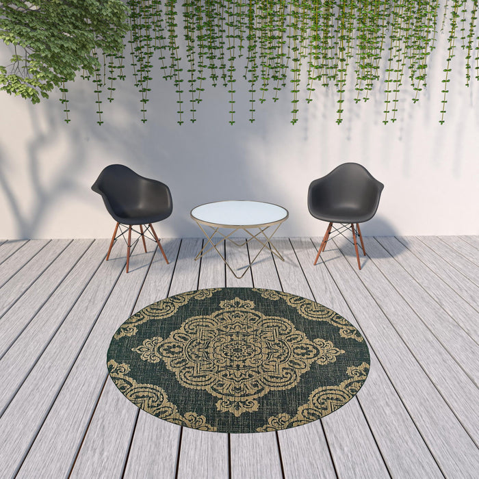 8' X 8' Round Oriental Stain Resistant Indoor / Outdoor Area Rug - Black / Tan