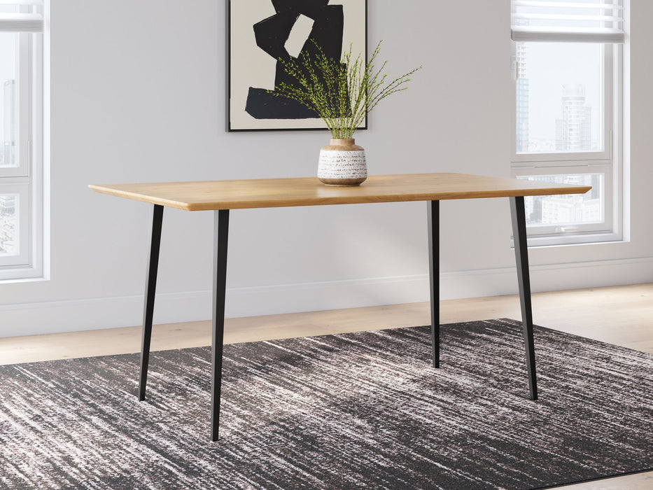 Gretlynn - Dining Room Set Signature Design by Ashley®