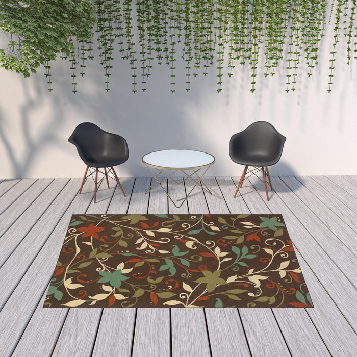 7' X 10' Floral Stain Resistant Outdoor / Indoor Area Rug - Brown