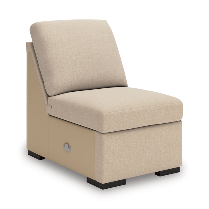 LadyMae - Sectional Benchcraft®