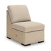 LadyMae - Sectional Benchcraft®