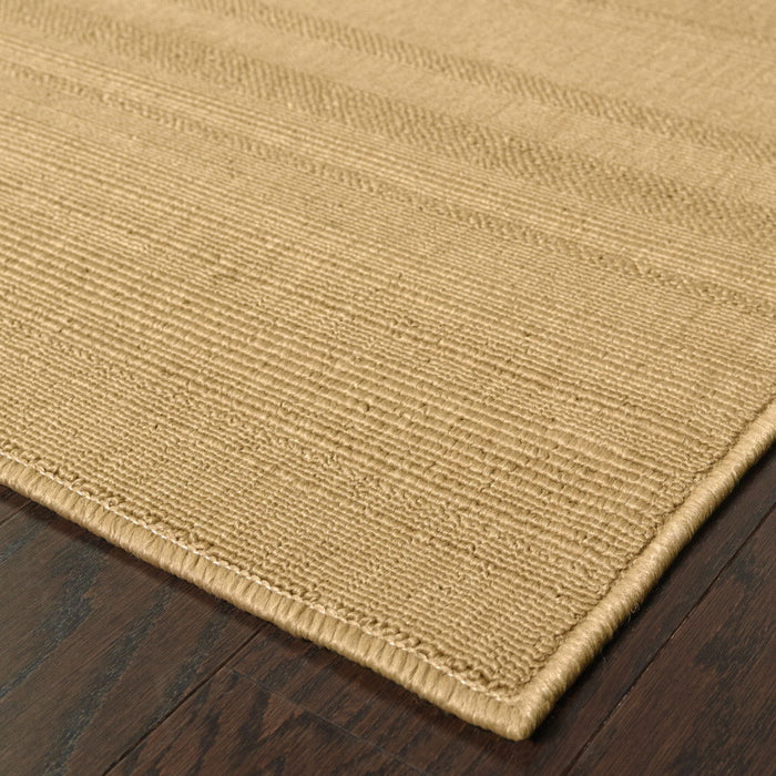 7' X 10' Stain Resistant Outdoor / Indoor Area Rug - Beige