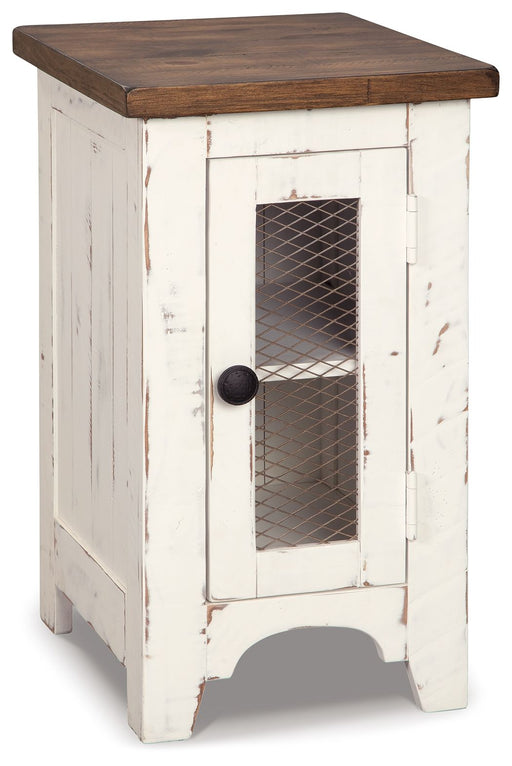 Wystfield - Chair Side End Table - White / Brown Signature Design by Ashley®