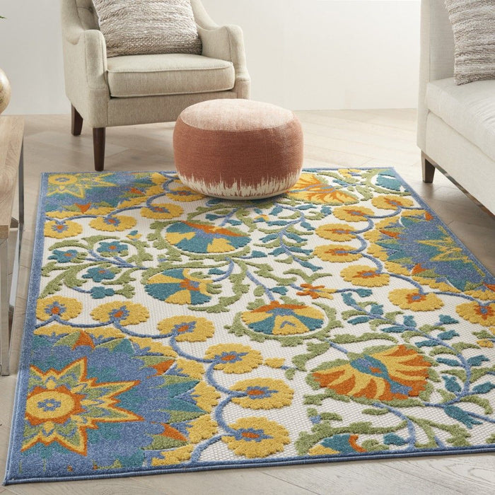 6' X 9' Floral Stain Resistant Indoor / Outdoor Area Rug - Ivory / Blue