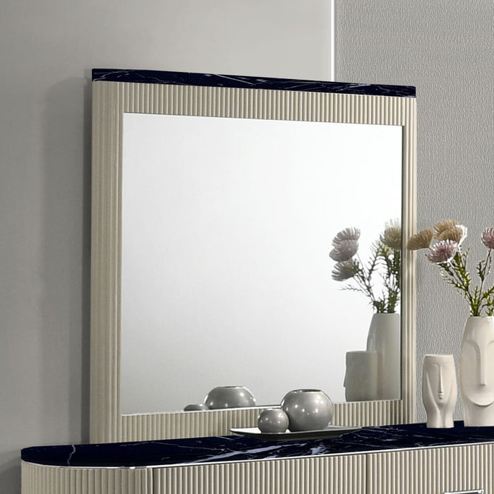 Travonte - Mirror - Gray / Beige