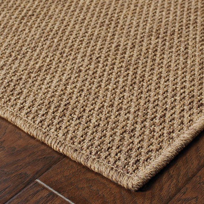 8' X 11' Stain Resistant Indoor / Outdoor Area Rug - Tan