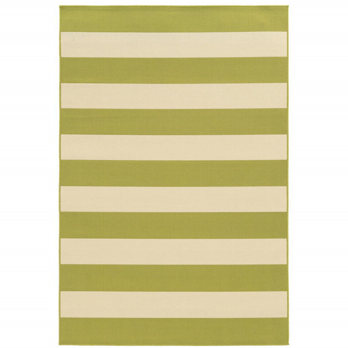 5' X 8' Geometric Stain Resistant Outdoor / Indoor Area Rug - Green / Ivory