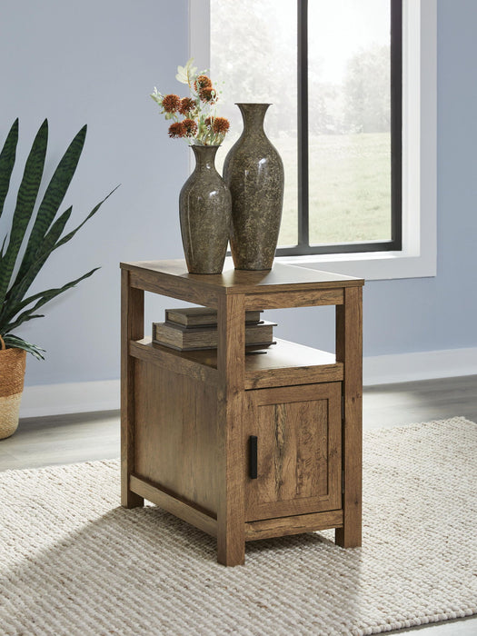Fendenmore - Chair Side End Table Signature Design by Ashley®