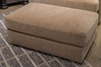 ChloeeAnne - Ottoman - Honey Benchcraft®