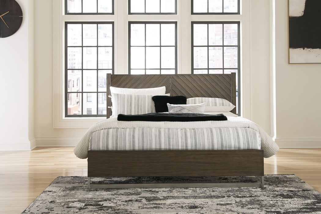 Arkenton - Panel Bed Ashley®