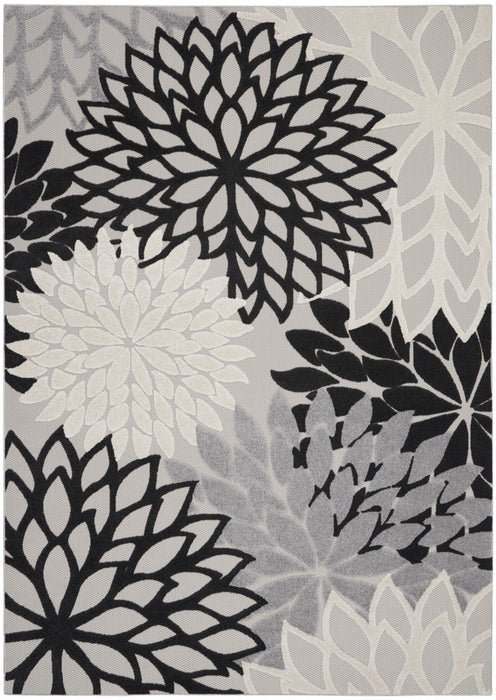 8' X 11' Floral Indoor / Outdoor Area Rug - Black / White