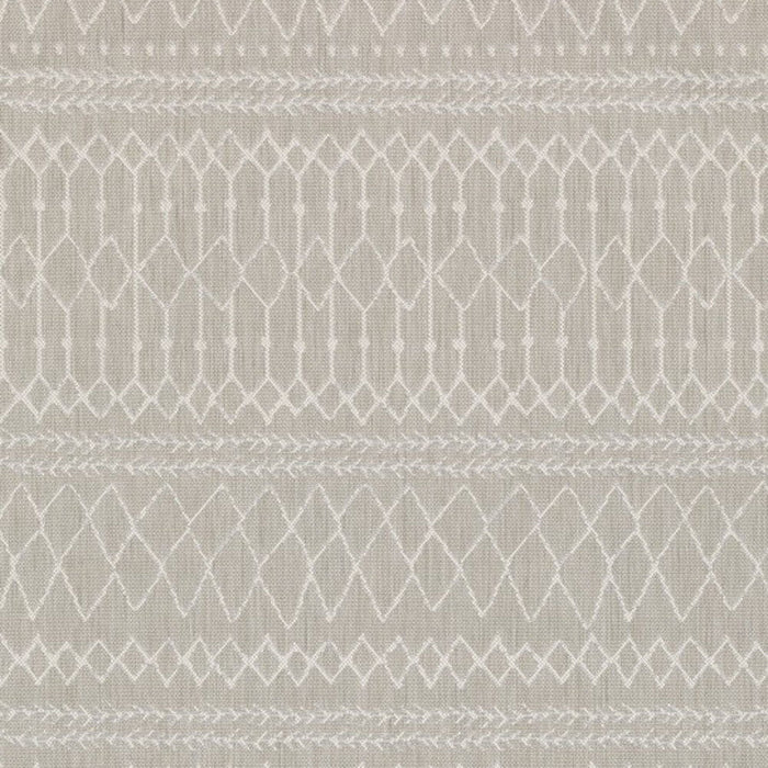 7' X 9' Indoor / Outdoor Area Rug - Gray / Ivory