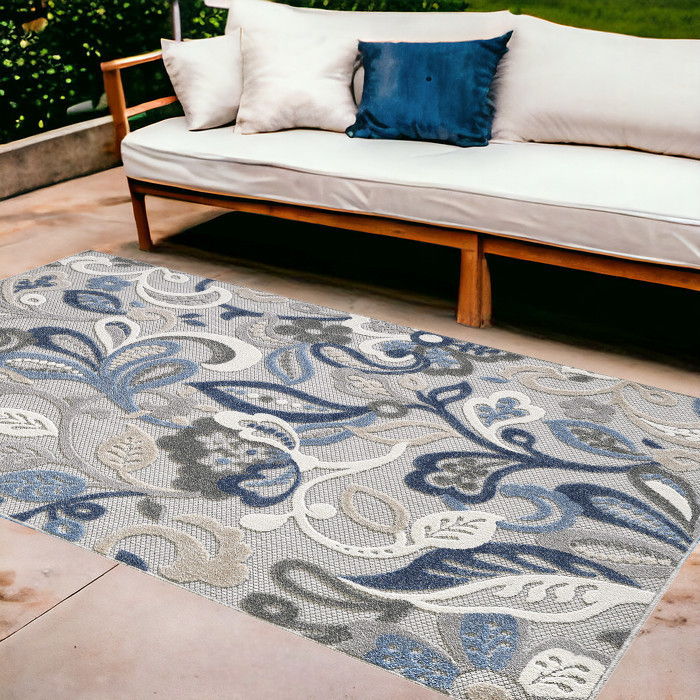 8' X 10' Floral Stain Resistant Indoor / Outdoor Area Rug - Blue / Gray