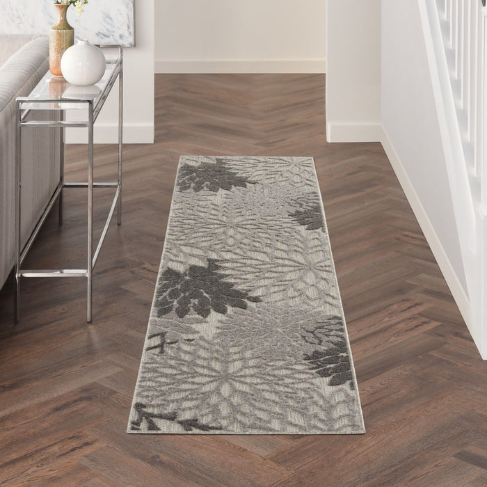 2' X 6' Floral Outdoor / Indoor Area Rug - Gray