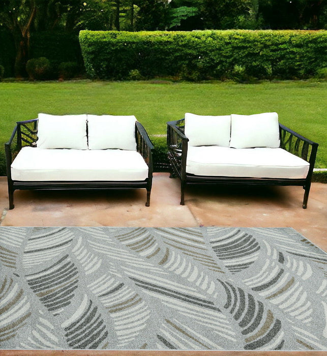 7' X 11' Feather Pattern Indoor / Outdoor Area Rug - Gray