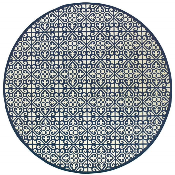 8' X 8' Round Geometric Stain Resistant Outdoor / Indoor Area Rug - Ivory / Blue