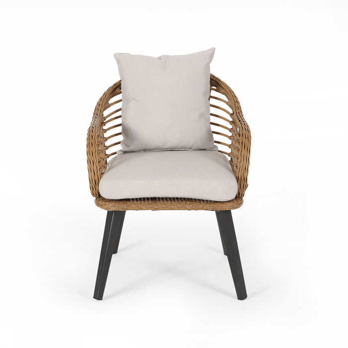 Outdoor Accent Chair With Aluminum Frame And Rattan Seating