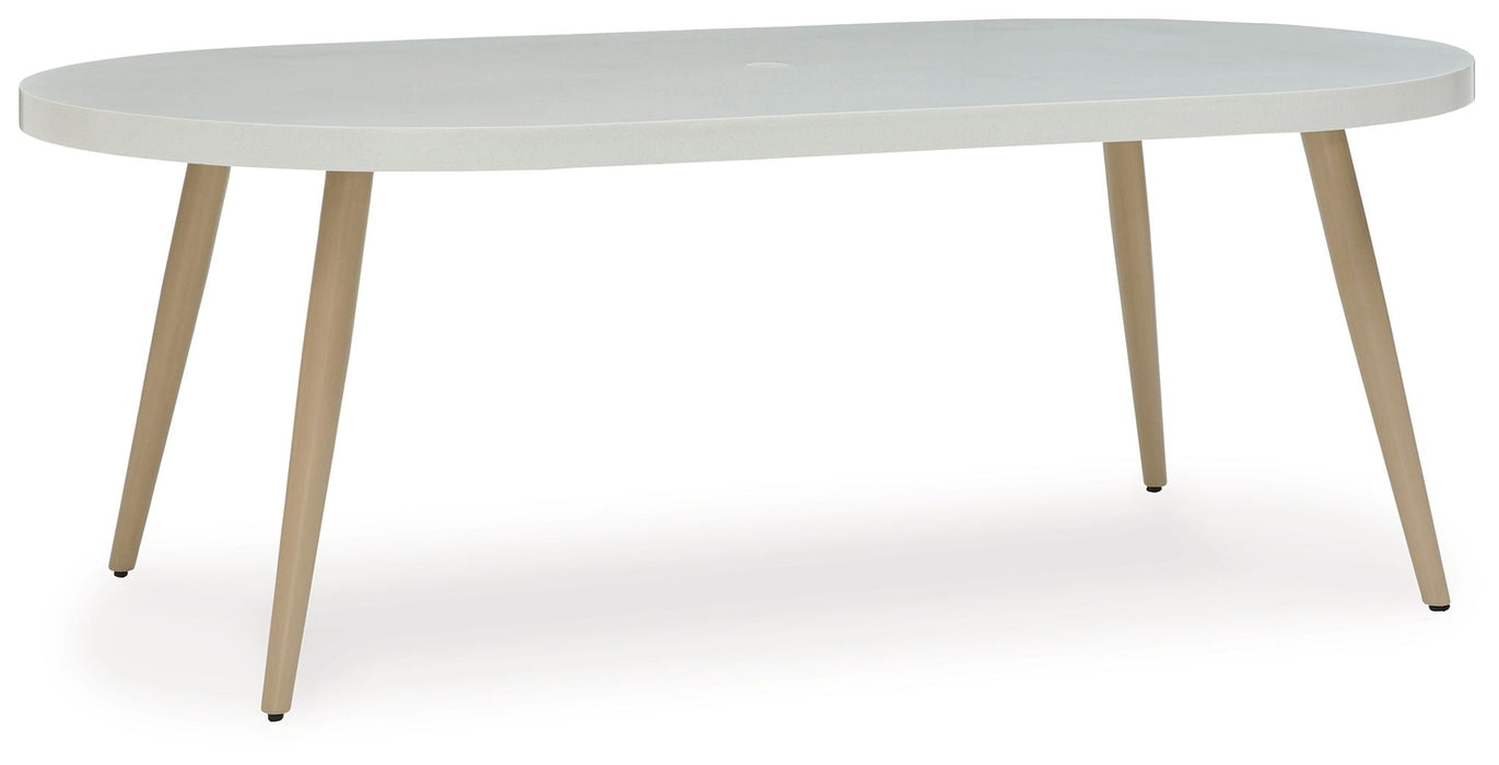 Seton Creek - Dining Set Signature Design by Ashley®