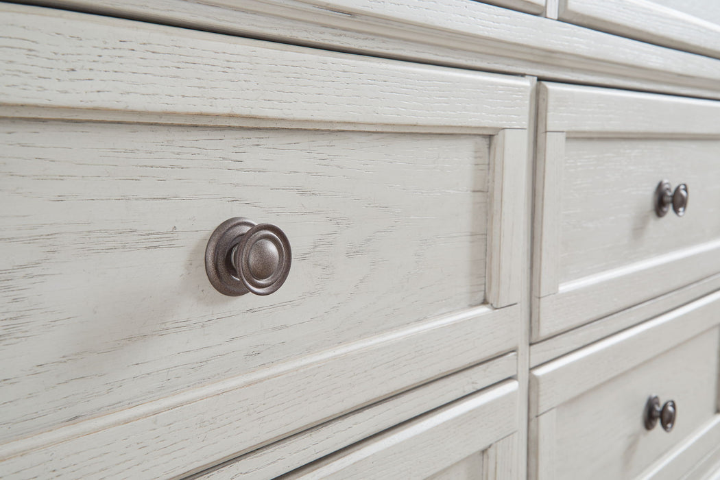 Robbinsdale - Dresser, Mirror - Youth - Antique White Signature Design by Ashley®