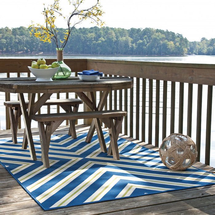 9' X 13' Geometric Stain Resistant Area Rug Outdoor / Indoor - Ivory / Blue