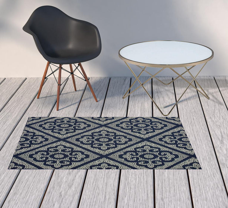 2' X 4' Geometric Stain Resistant Area Rug Outdoor / Indoor - Ivory / Blue