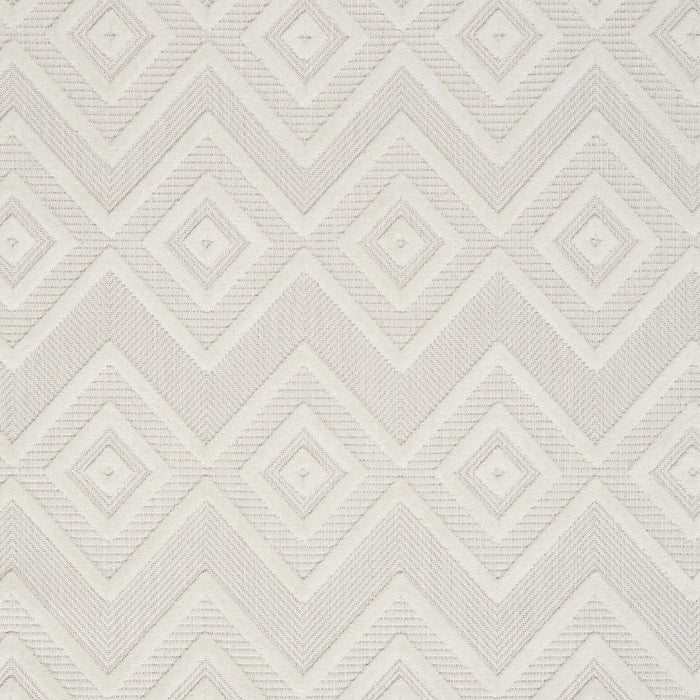 5' X 7' Argyle Indoor / Outdoor Area Rug - Ivory / White