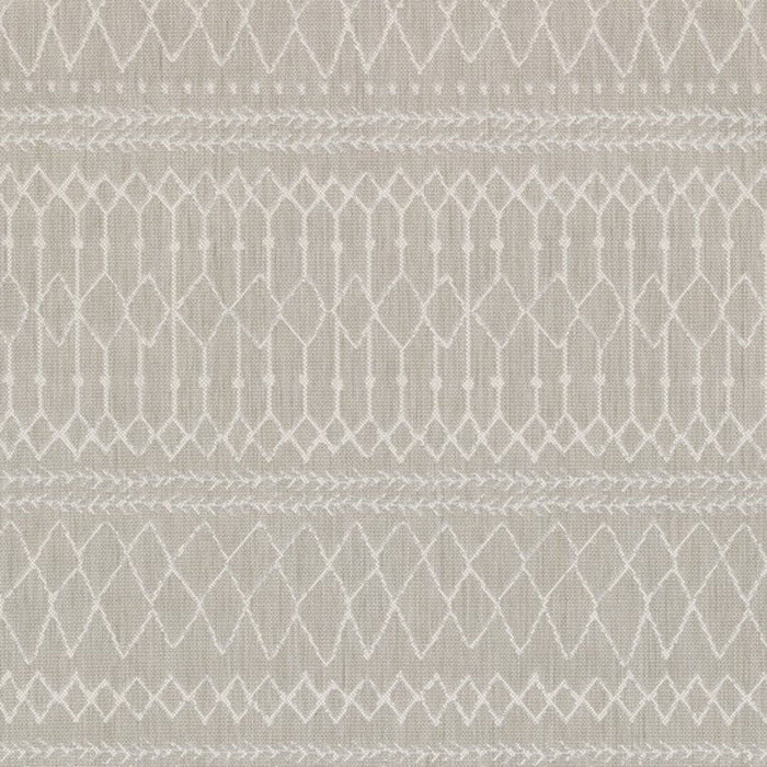 8' X 10' Indoor / Outdoor Area Rug - Gray / Ivory