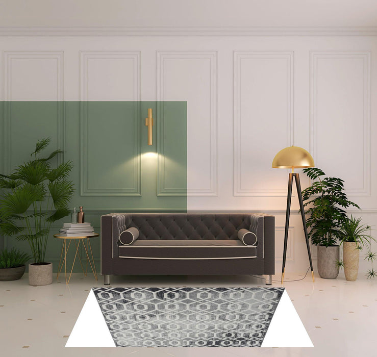 5' x 7' Geometric Polyester Area Rug - Gray