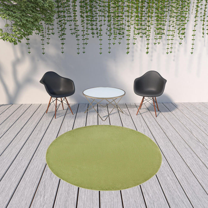 8' X 8' Round Non Skid Indoor / Outdoor Area Rug - Green