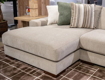 Linenhause - LAF Corner Chaise - Dune Benchcraft®