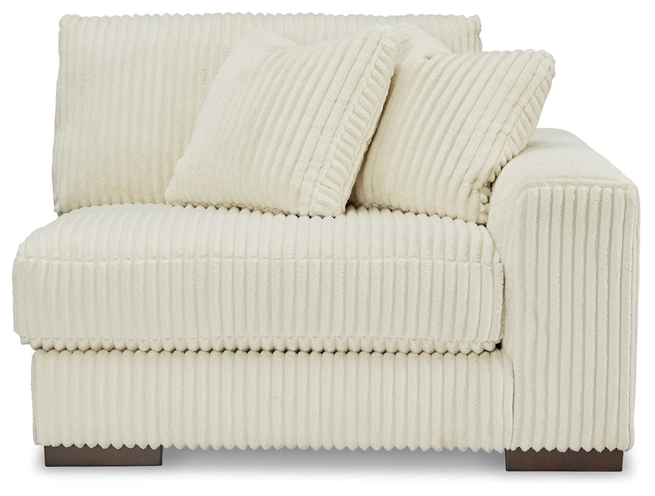 Lindyn - 4 Piece Sectional Signature Design by Ashley®