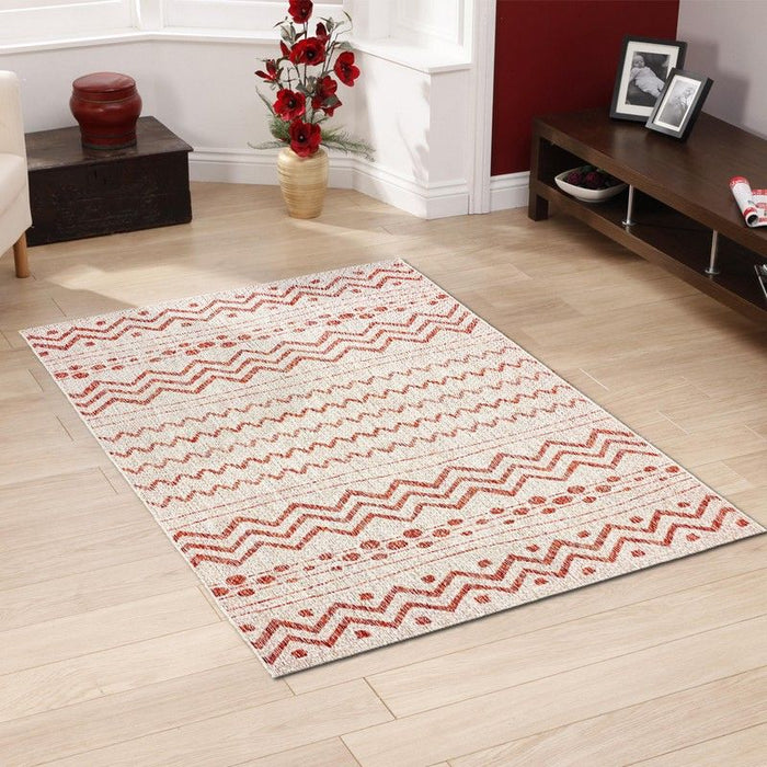 5' X 8' Indoor / Outdoor Area Rug - Beige