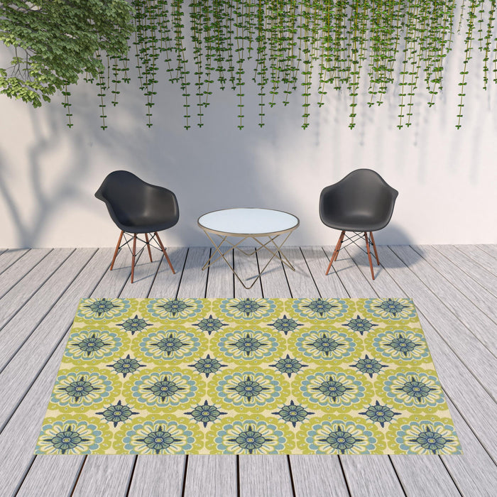 8' X 11' Floral Stain Resistant Indoor & Outdoor Area Rug - Green / Ivory