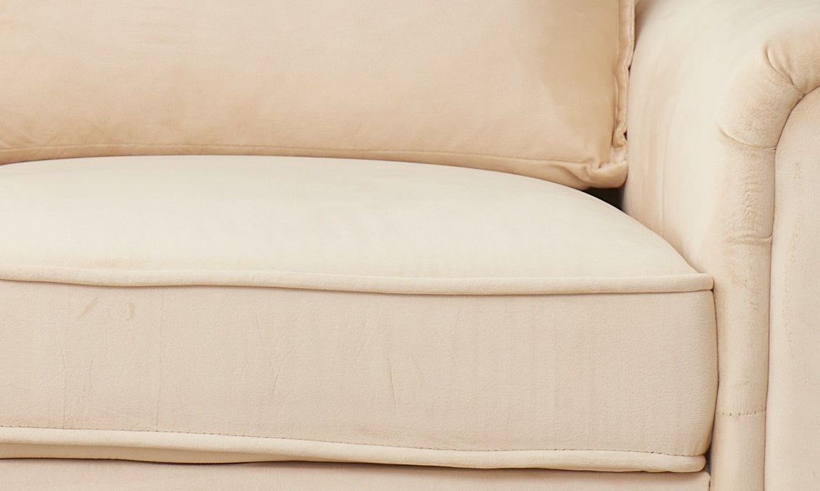 Graceful Design Comfort Loveseat