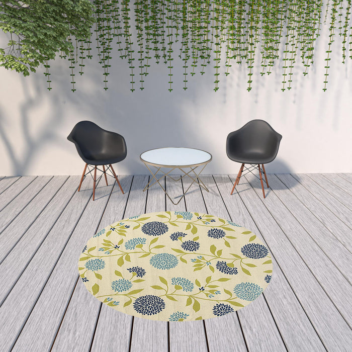 8' X 8' Round Floral Stain Resistant Indoor / Outdoor Area Rug - Green / Ivory