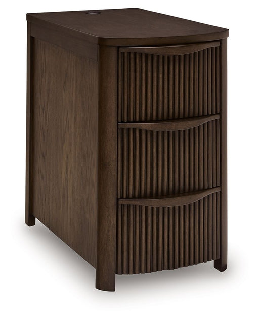 Camdill - Chair Side End Table Signature Design by Ashley®