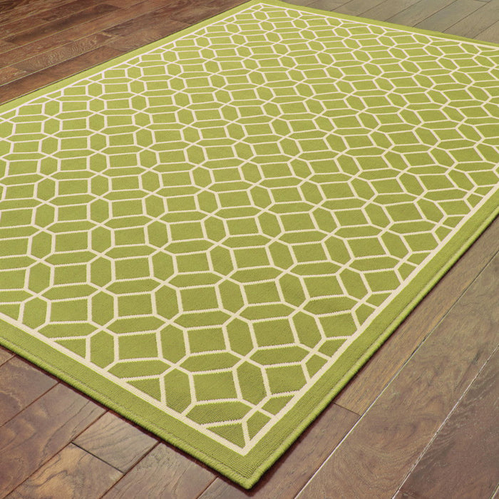 9' X 13' Geometric Stain Resistant Outdoor & Indoor Area Rug - Green / Ivory