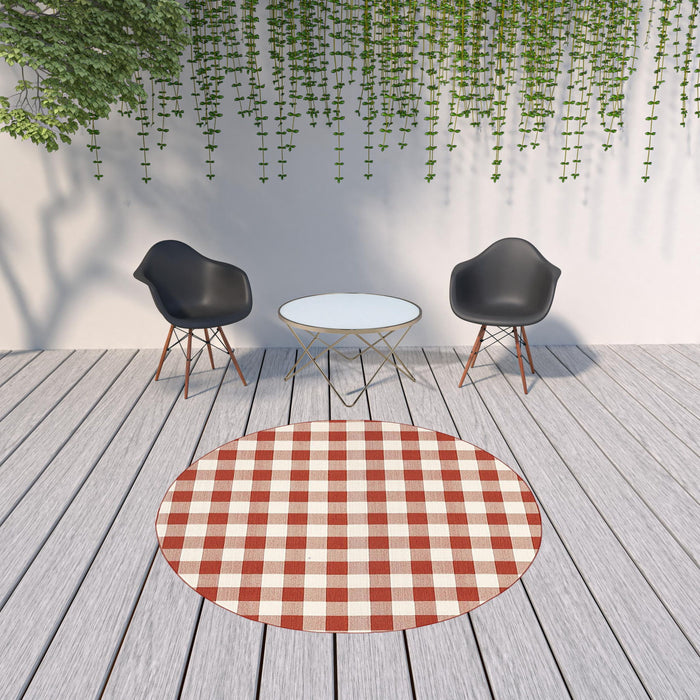 8' X 8' Round Geometric Stain Resistant Indoor / Outdoor Area Rug - Red / Ivory