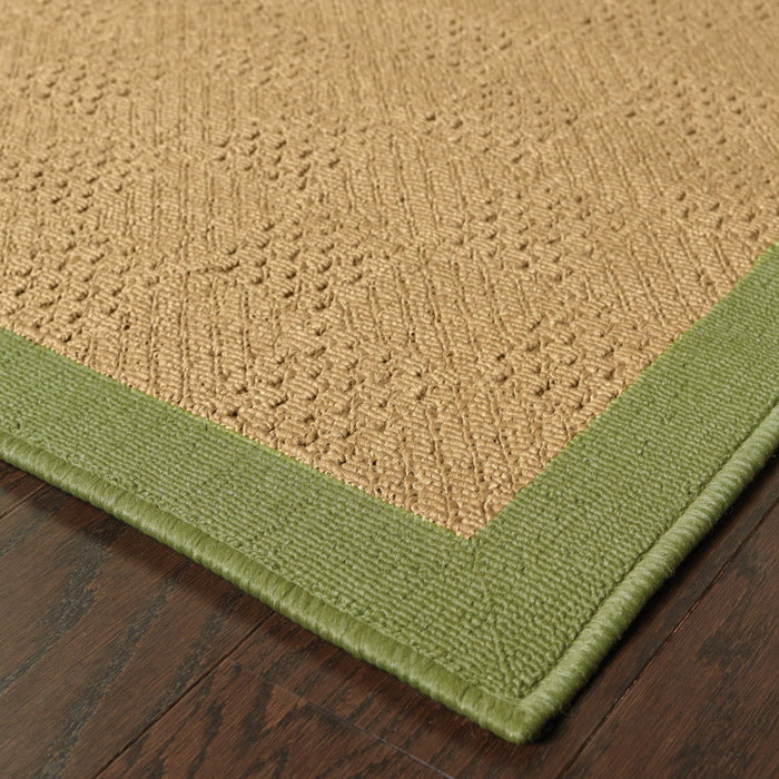 4' X 6' Stain Resistant Outdoor / Indoor Area Rug - Beige