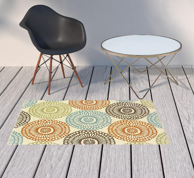 2' X 4' Outdoor & Indoor Area Rug - Beige