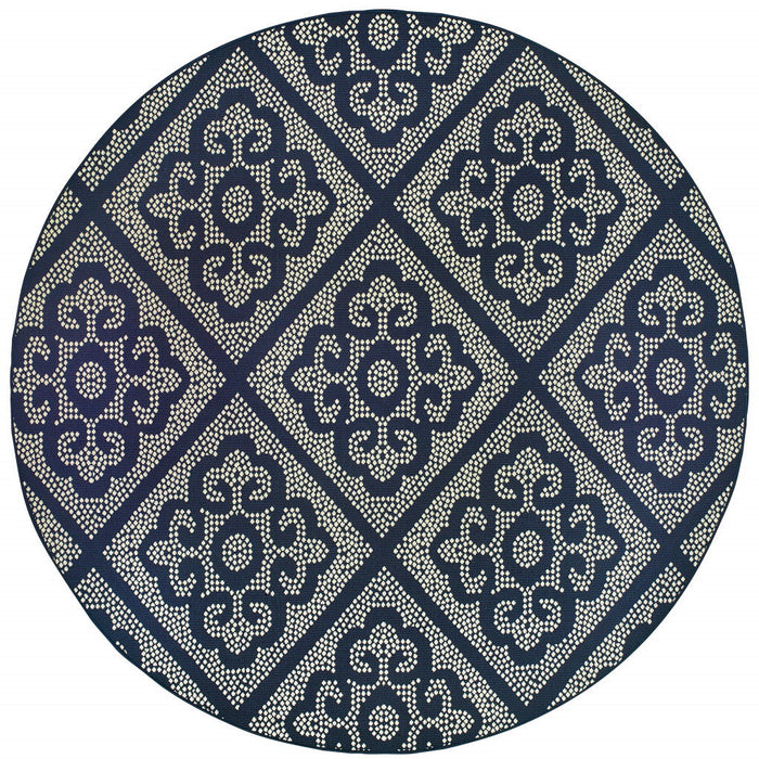 8' X 8' Round Geometric Stain Resistant Area Rug Outdoor / Indoor - Ivory / Blue