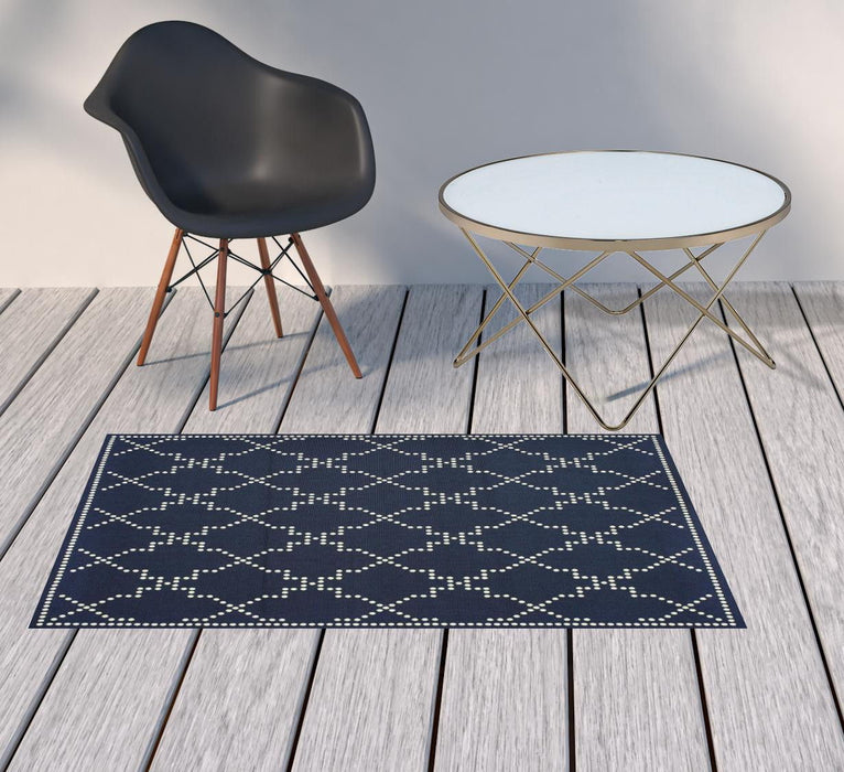 2' X 4' Geometric Stain Resistant Rug Indoor / Outdoor - Ivory / Blue