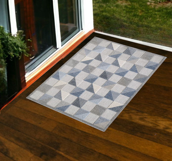 2' X 4' Geometric Stain Resistant Outdoor / Indoor Area Rug - Blue / Gray