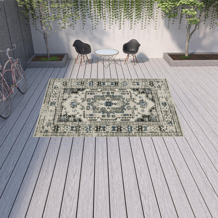 10' X 13' Oriental Stain Resistant Outdoor / Indoor Area Rug - Blue / Beige